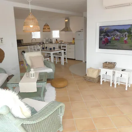 Alma Apartment *
