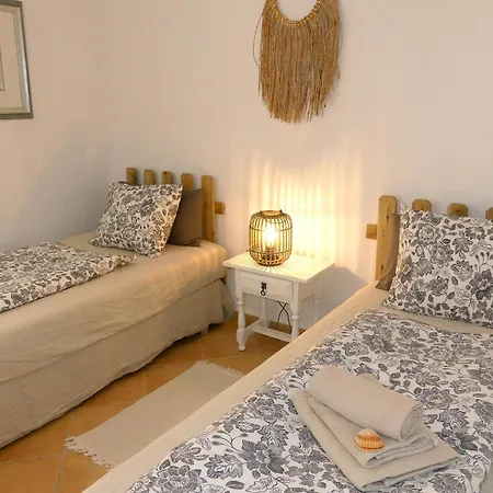 Alma Apartment *